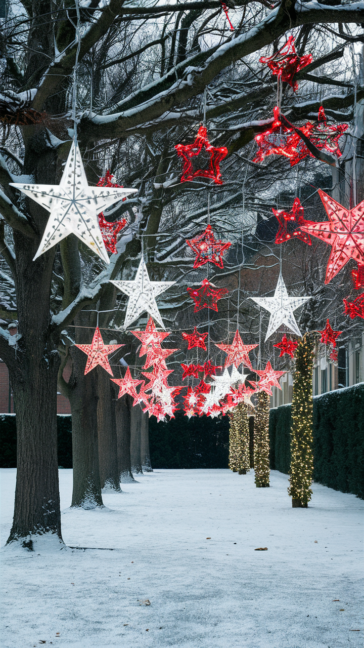 White and Red Christmas Lights Outside: 22 Ideas for Festive Holiday Décor